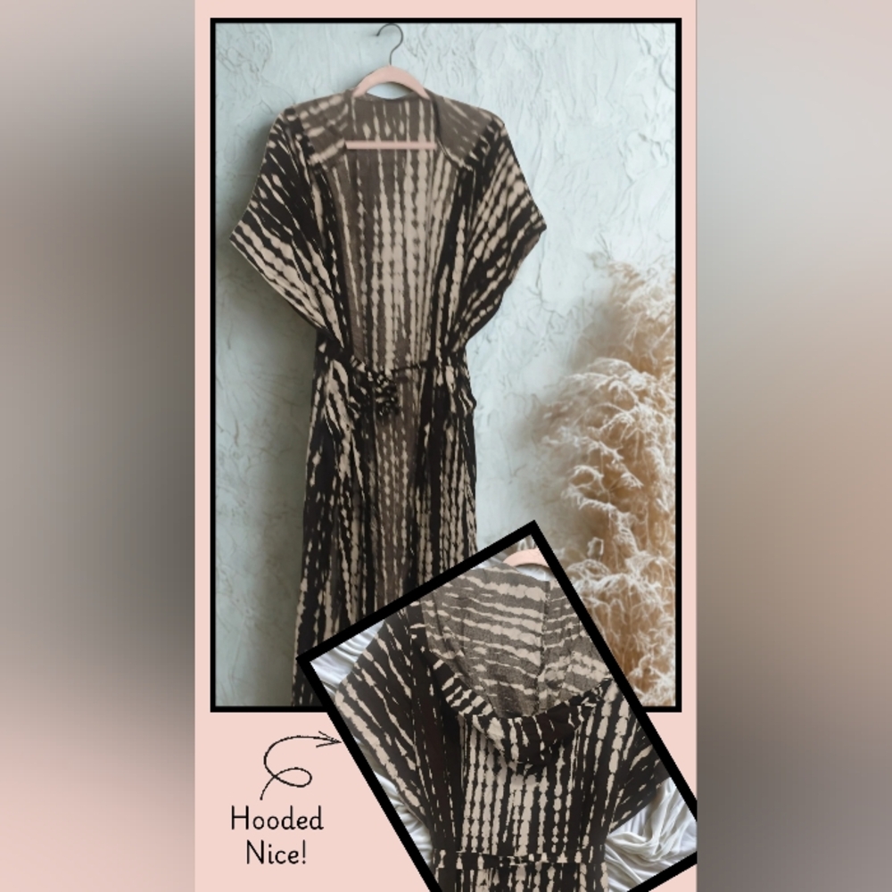 Elegant Black & White Women's One-Size, Tie Waist,  Swim Cover-up/ Robe/ Dress